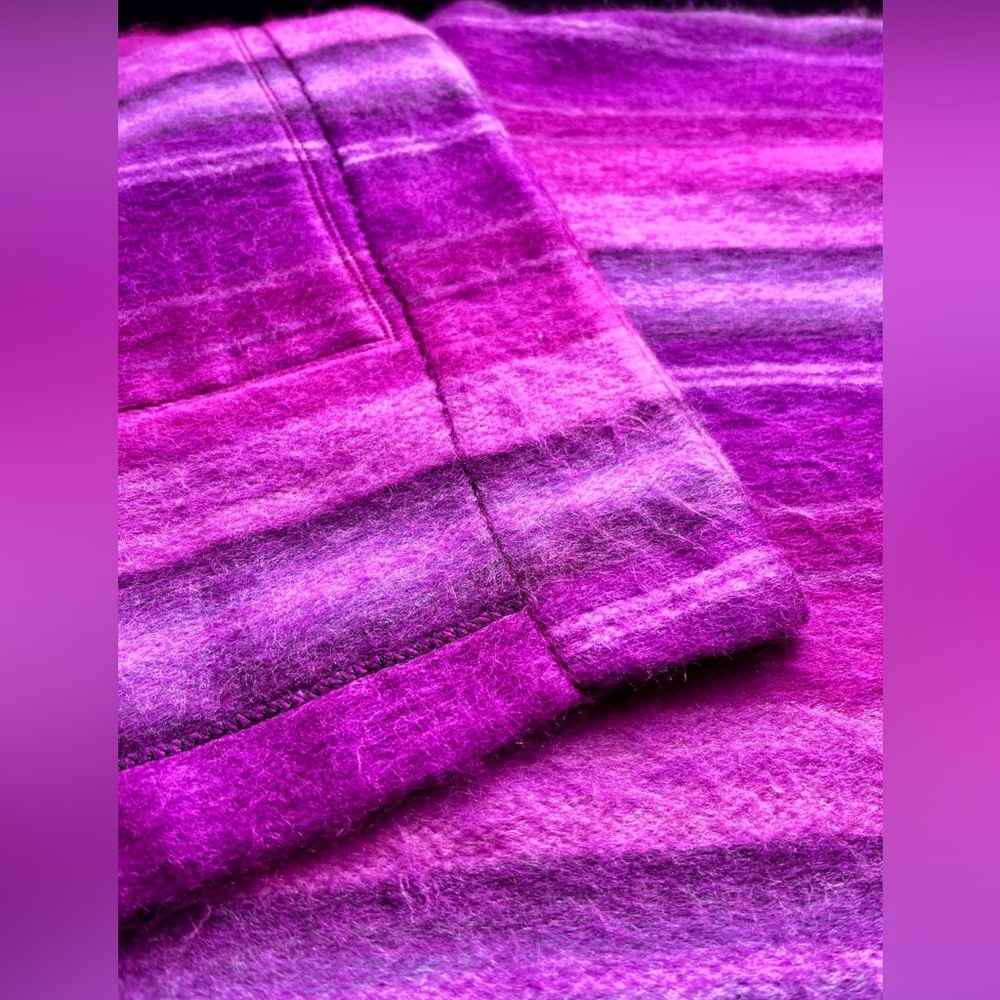 Upcycled alpaca wool-blend blanket cardigan, ladies' size M-L - Picture 6 of 10